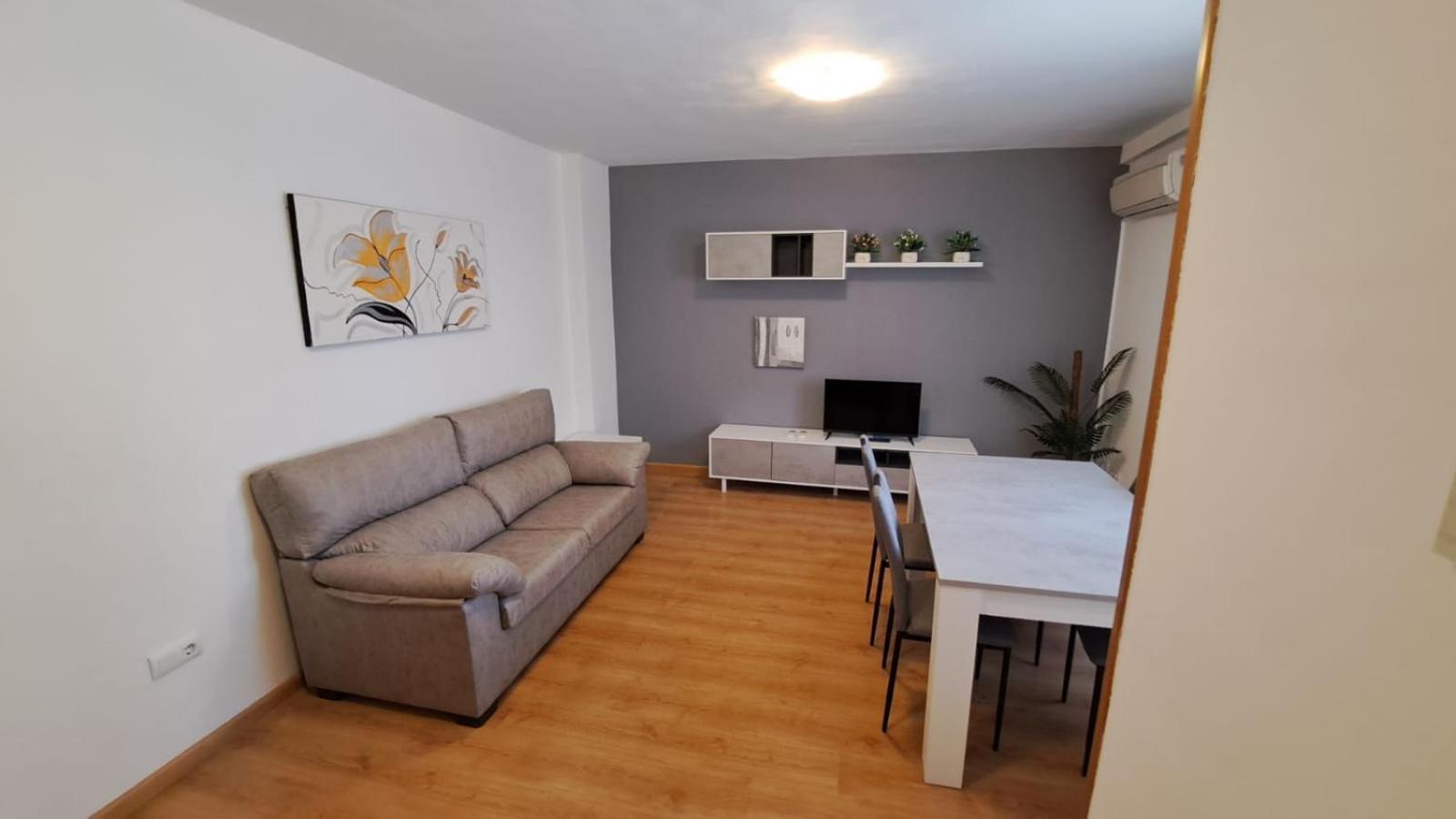 Turistico La Clase Apartment La Zubia (Granada)